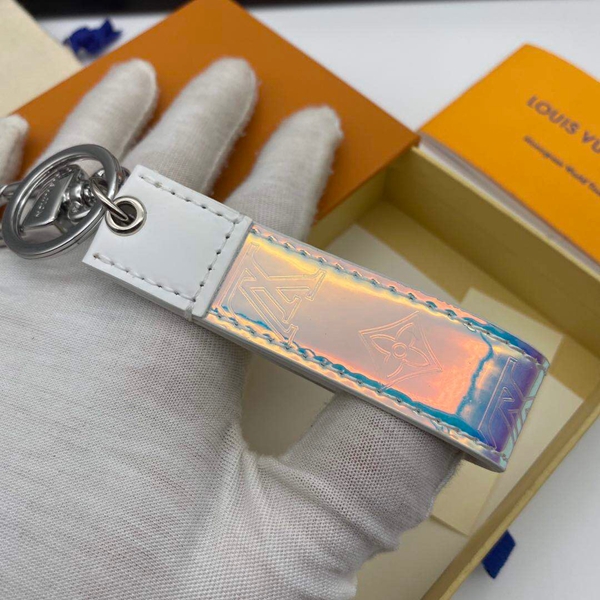 ブランドキーホルダー側面デザイン